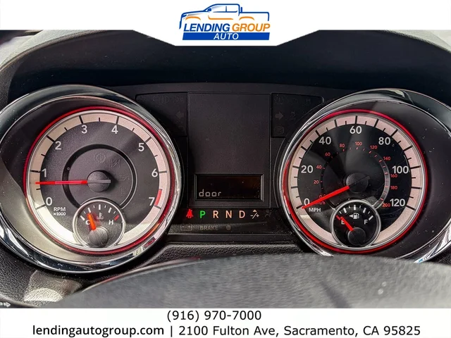 SEMINUEVOS DODGE Grand Caravan at Lending Group Auto in Sacramento
