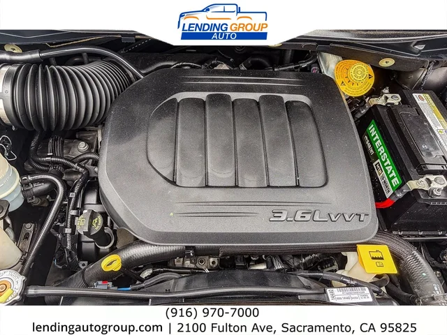 SEMINUEVOS DODGE Grand Caravan at Lending Group Auto in Sacramento
