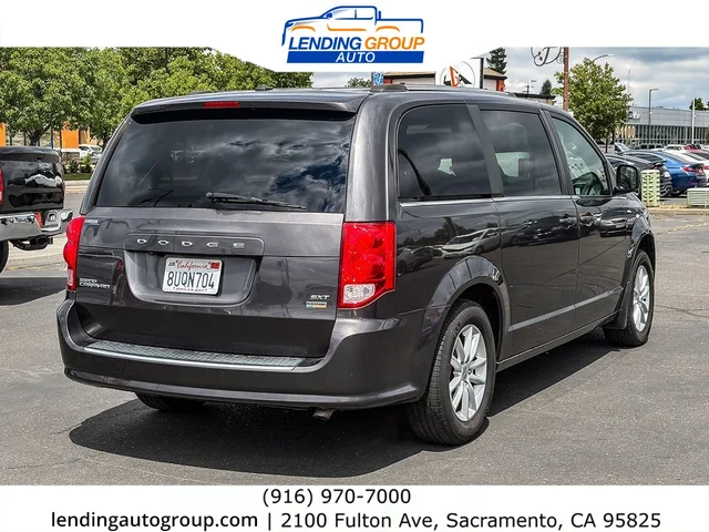 SEMINUEVOS DODGE Grand Caravan at Lending Group Auto in Sacramento