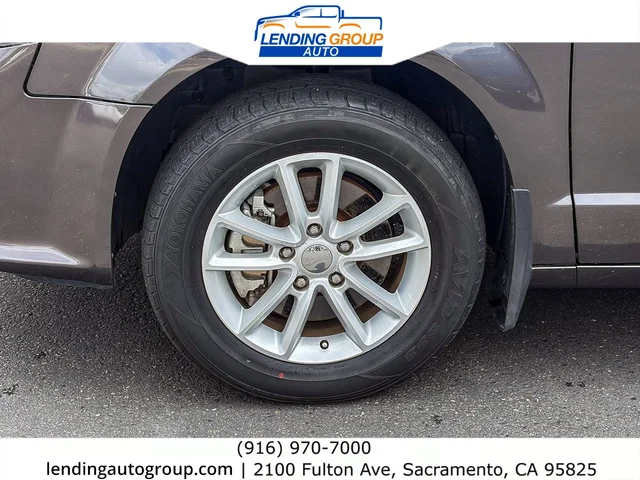 SEMINUEVOS DODGE Grand Caravan at Lending Group Auto in Sacramento