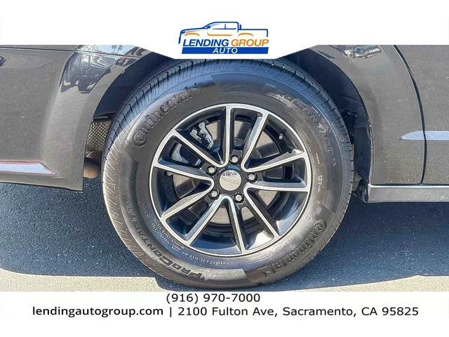 SEMINUEVOS DODGE Grand Caravan at Lending Group Auto in Sacramento