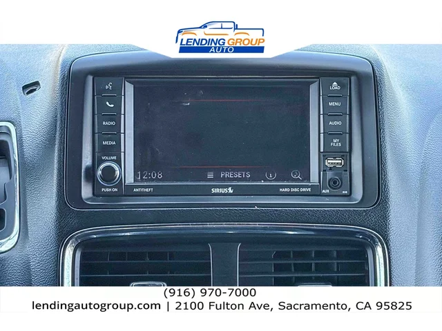 SEMINUEVOS DODGE Grand Caravan at Lending Group Auto in Sacramento