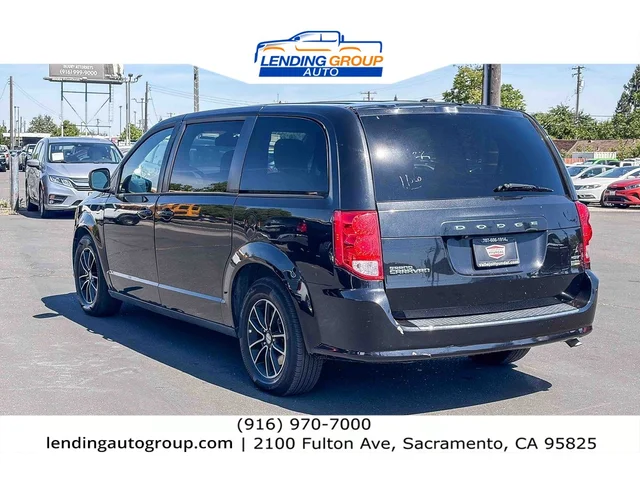 SEMINUEVOS DODGE Grand Caravan at Lending Group Auto in Sacramento