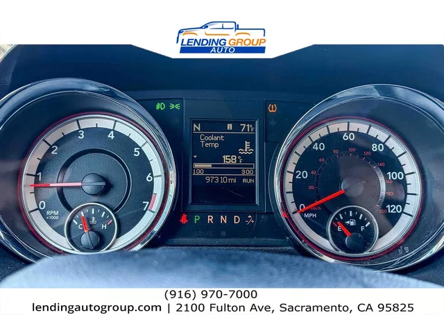 SEMINUEVOS DODGE Grand Caravan at Lending Group Auto in Sacramento