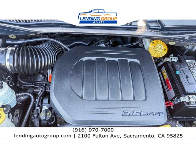 SEMINUEVOS DODGE Grand Caravan at Lending Group Auto in Sacramento