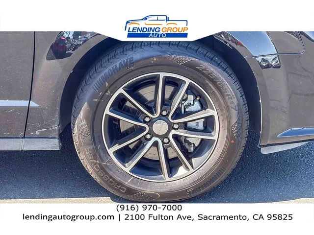 SEMINUEVOS DODGE Grand Caravan at Lending Group Auto in Sacramento
