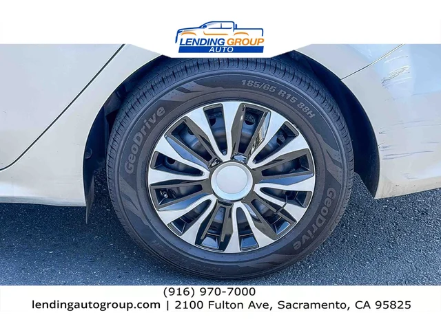 SEMINUEVOS KIA Rio at Lending Group Auto in Sacramento