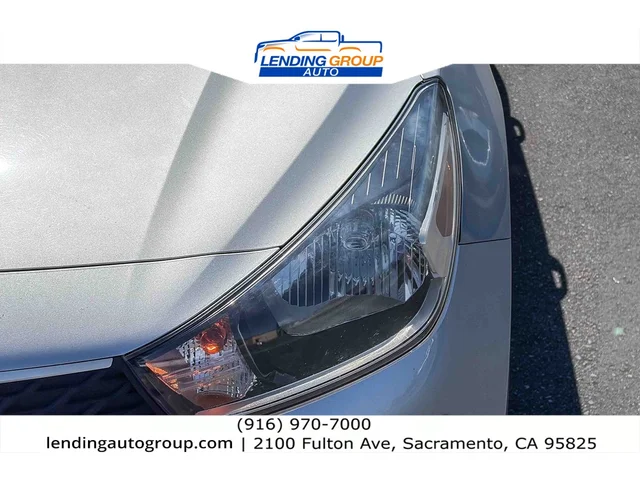 SEMINUEVOS KIA Rio at Lending Group Auto in Sacramento