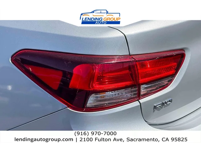 SEMINUEVOS KIA Rio at Lending Group Auto in Sacramento
