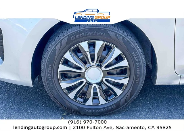 SEMINUEVOS KIA Rio at Lending Group Auto in Sacramento