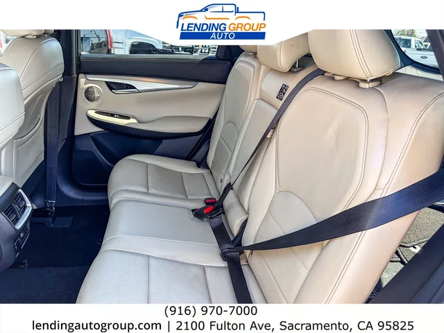 SEMINUEVOS INFINITI QX50 at Lending Group Auto in Sacramento