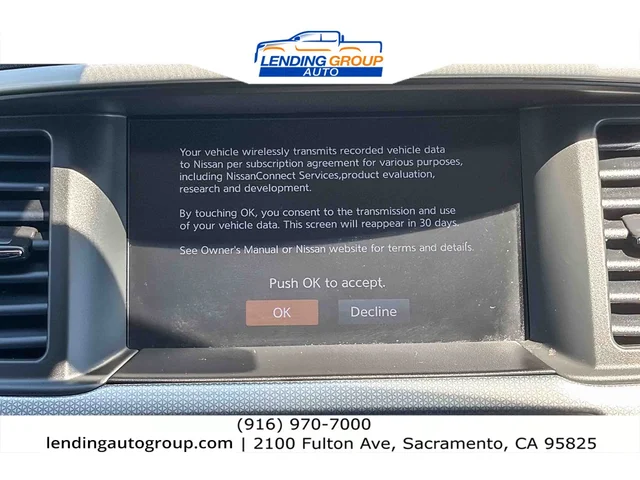 SEMINUEVOS NISSAN Pathfinder at Lending Group Auto in Sacramento