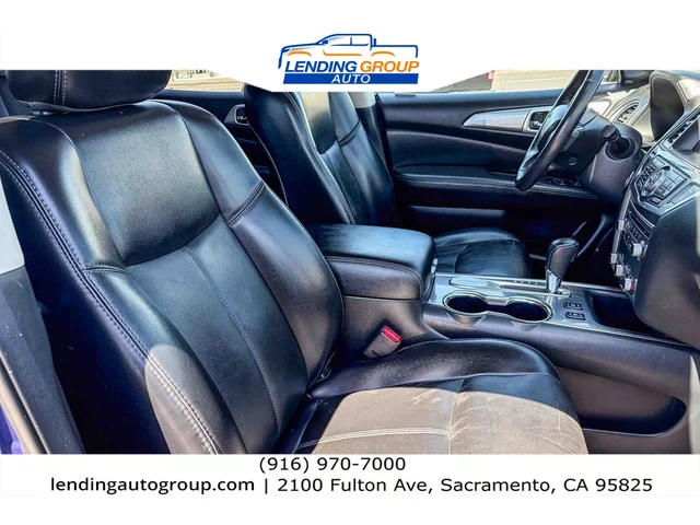SEMINUEVOS NISSAN Pathfinder at Lending Group Auto in Sacramento