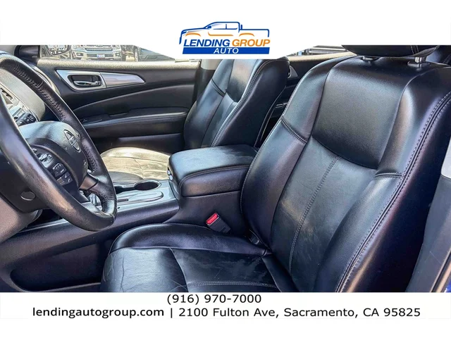 SEMINUEVOS NISSAN Pathfinder at Lending Group Auto in Sacramento