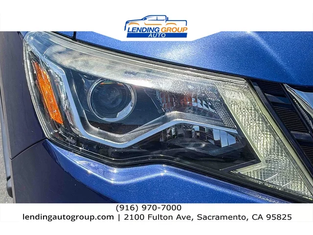 SEMINUEVOS NISSAN Pathfinder at Lending Group Auto in Sacramento