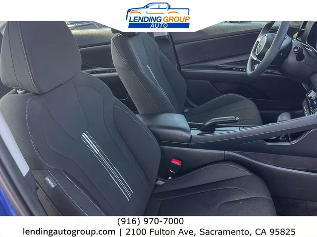 SEMINUEVOS HYUNDAI Elantra at Lending Group Auto in Sacramento