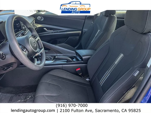 SEMINUEVOS HYUNDAI Elantra at Lending Group Auto in Sacramento