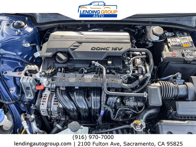 SEMINUEVOS HYUNDAI Elantra at Lending Group Auto in Sacramento