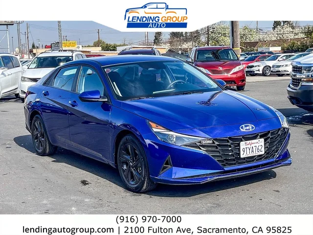 SEMINUEVOS HYUNDAI Elantra at Lending Group Auto in Sacramento