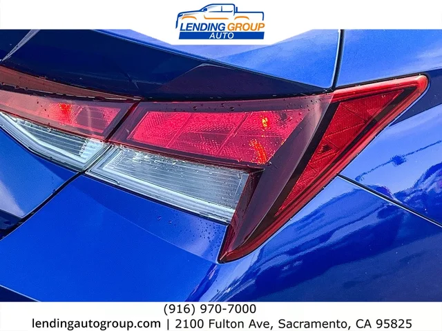 SEMINUEVOS HYUNDAI Elantra at Lending Group Auto in Sacramento