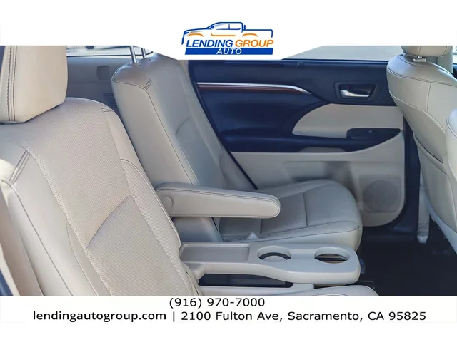SEMINUEVOS TOYOTA Highlander at Lending Group Auto in Sacramento