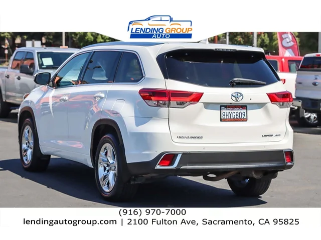 SEMINUEVOS TOYOTA Highlander at Lending Group Auto in Sacramento