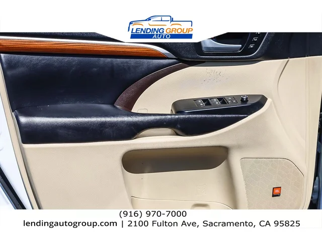 SEMINUEVOS TOYOTA Highlander at Lending Group Auto in Sacramento