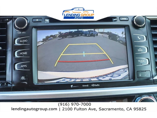 SEMINUEVOS TOYOTA Highlander at Lending Group Auto in Sacramento