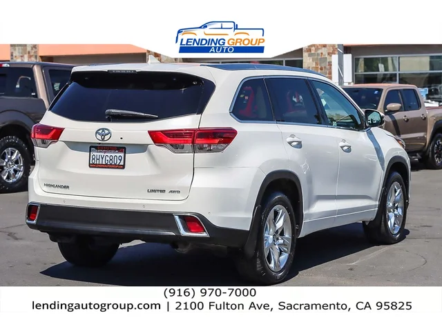 SEMINUEVOS TOYOTA Highlander at Lending Group Auto in Sacramento
