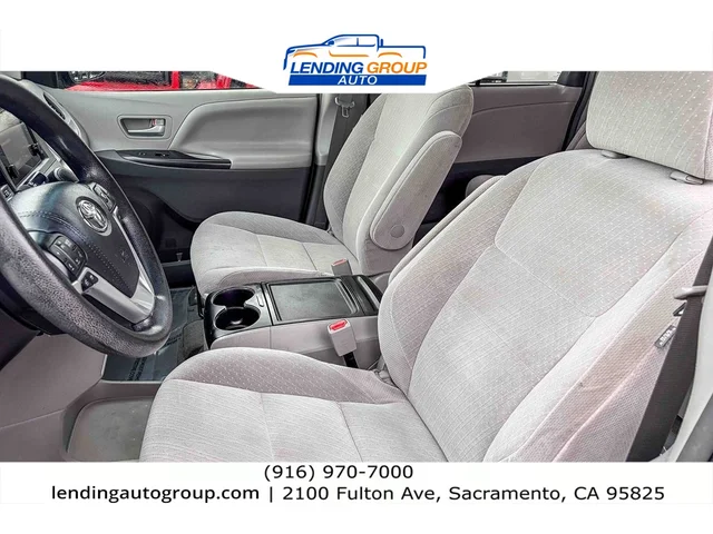 SEMINUEVOS TOYOTA Sienna at Lending Group Auto in Sacramento