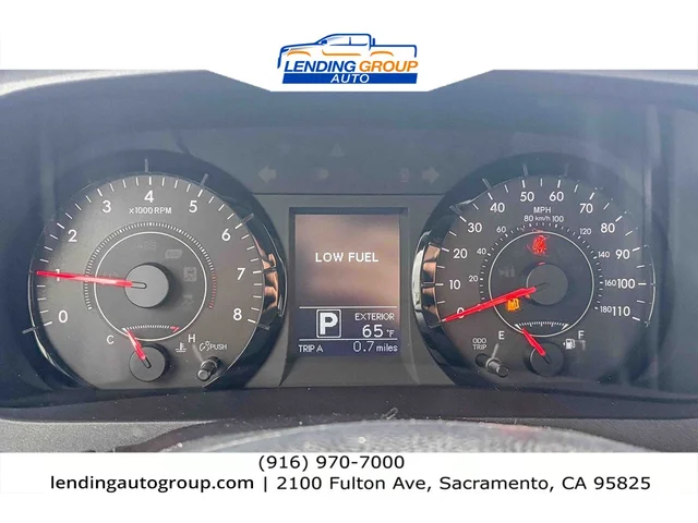 SEMINUEVOS TOYOTA Sienna at Lending Group Auto in Sacramento