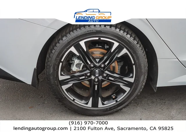 SEMINUEVOS KIA K5 at Lending Group Auto in Sacramento