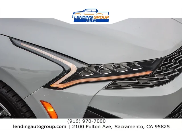 SEMINUEVOS KIA K5 at Lending Group Auto in Sacramento