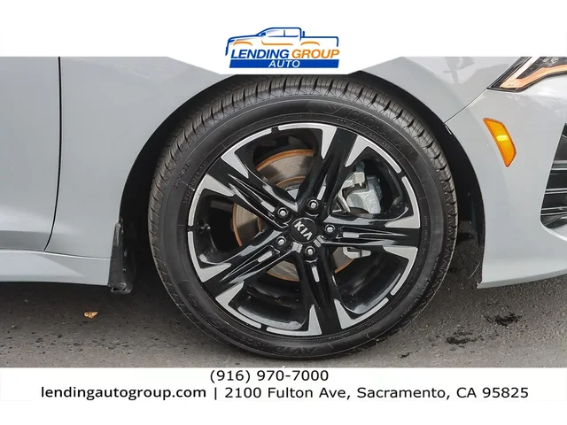 SEMINUEVOS KIA K5 at Lending Group Auto in Sacramento