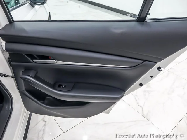 SEMINUEVOS MAZDA Mazda3 Sedan a Estados en autogozo