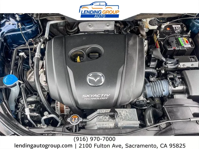 SEMINUEVOS MAZDA CX-5 at Lending Group Auto in Sacramento