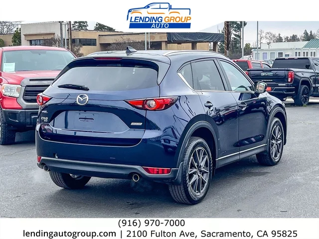 SEMINUEVOS MAZDA CX-5 at Lending Group Auto in Sacramento