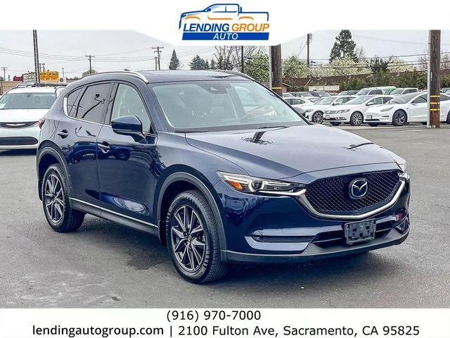 SEMINUEVOS MAZDA CX-5 at Lending Group Auto in Sacramento