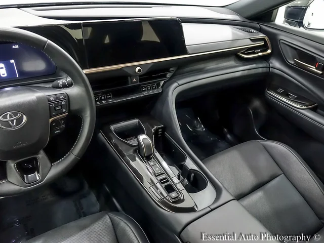 SEMINUEVOS TOYOTA Crown a Estados en autogozo
