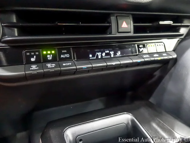 SEMINUEVOS TOYOTA Crown a Estados en autogozo