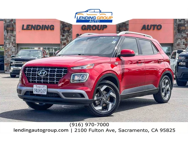 SEMINUEVOS HYUNDAI Venue at Lending Group Auto in Sacramento