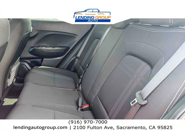 SEMINUEVOS HYUNDAI Venue at Lending Group Auto in Sacramento