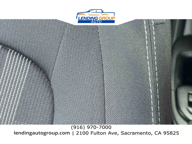 SEMINUEVOS HYUNDAI Venue at Lending Group Auto in Sacramento