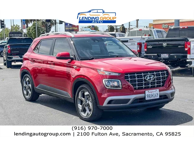 SEMINUEVOS HYUNDAI Venue at Lending Group Auto in Sacramento