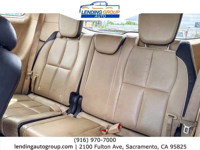 SEMINUEVOS KIA Sedona at Lending Group Auto in Sacramento