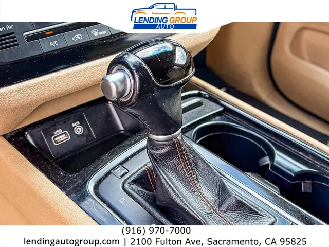 SEMINUEVOS KIA Sedona at Lending Group Auto in Sacramento