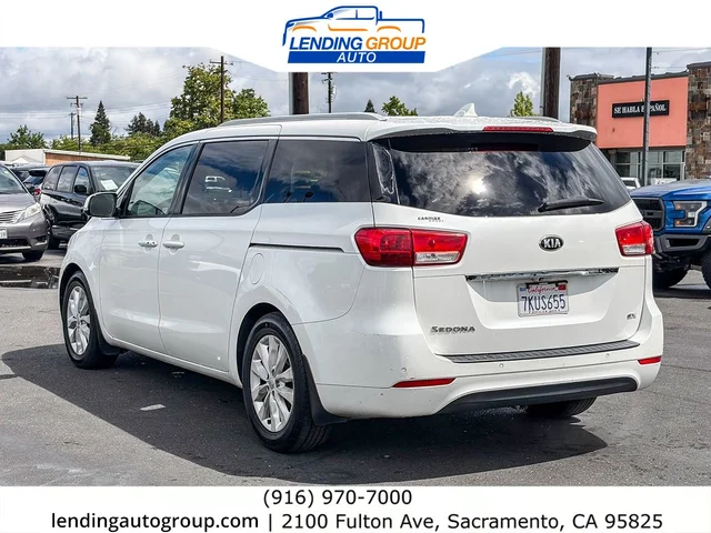 SEMINUEVOS KIA Sedona at Lending Group Auto in Sacramento