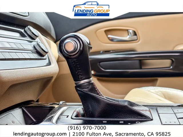 SEMINUEVOS KIA Sedona at Lending Group Auto in Sacramento