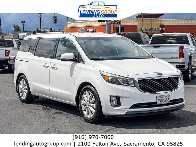 SEMINUEVOS KIA Sedona at Lending Group Auto in Sacramento