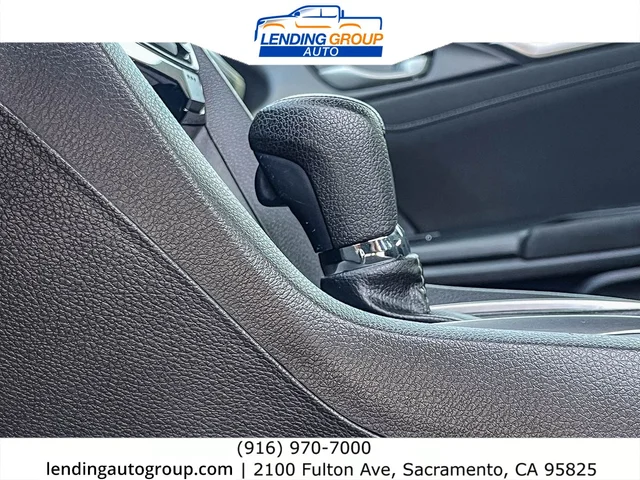 SEMINUEVOS HONDA Civic Hatchback at Lending Group Auto in Sacramento